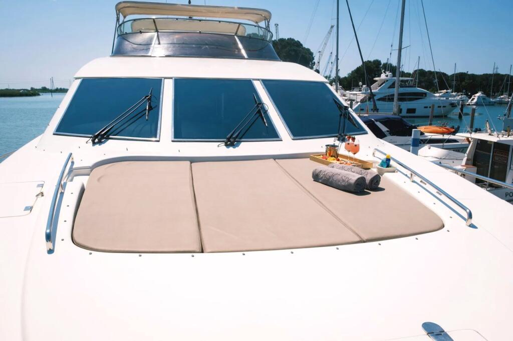 Astondoa 82 GLX Magic Six