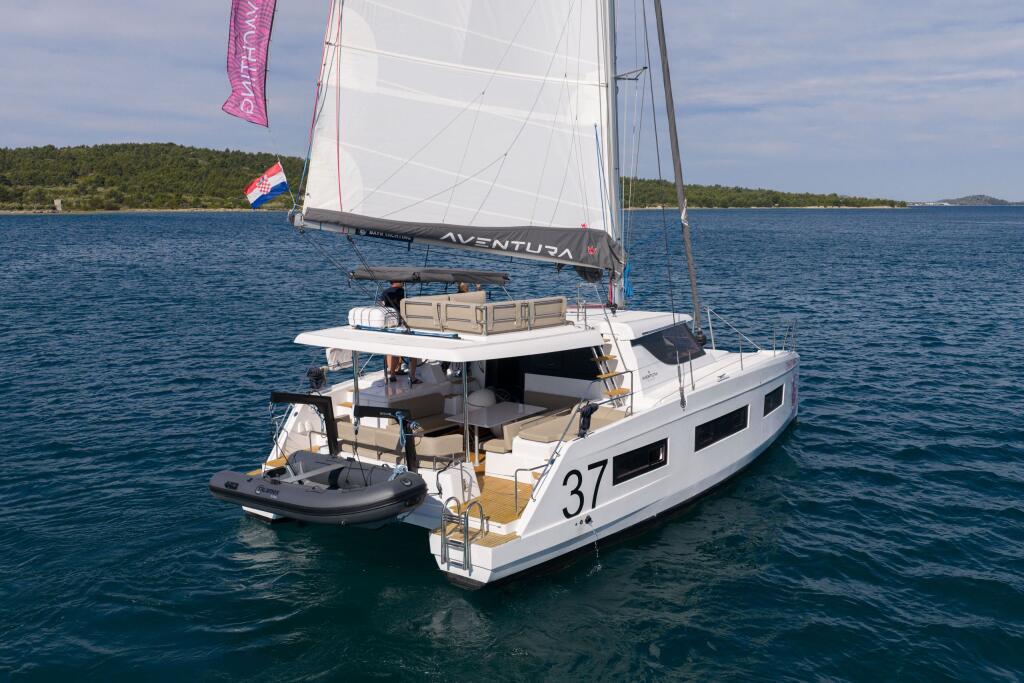 Aventura 37 Aruna