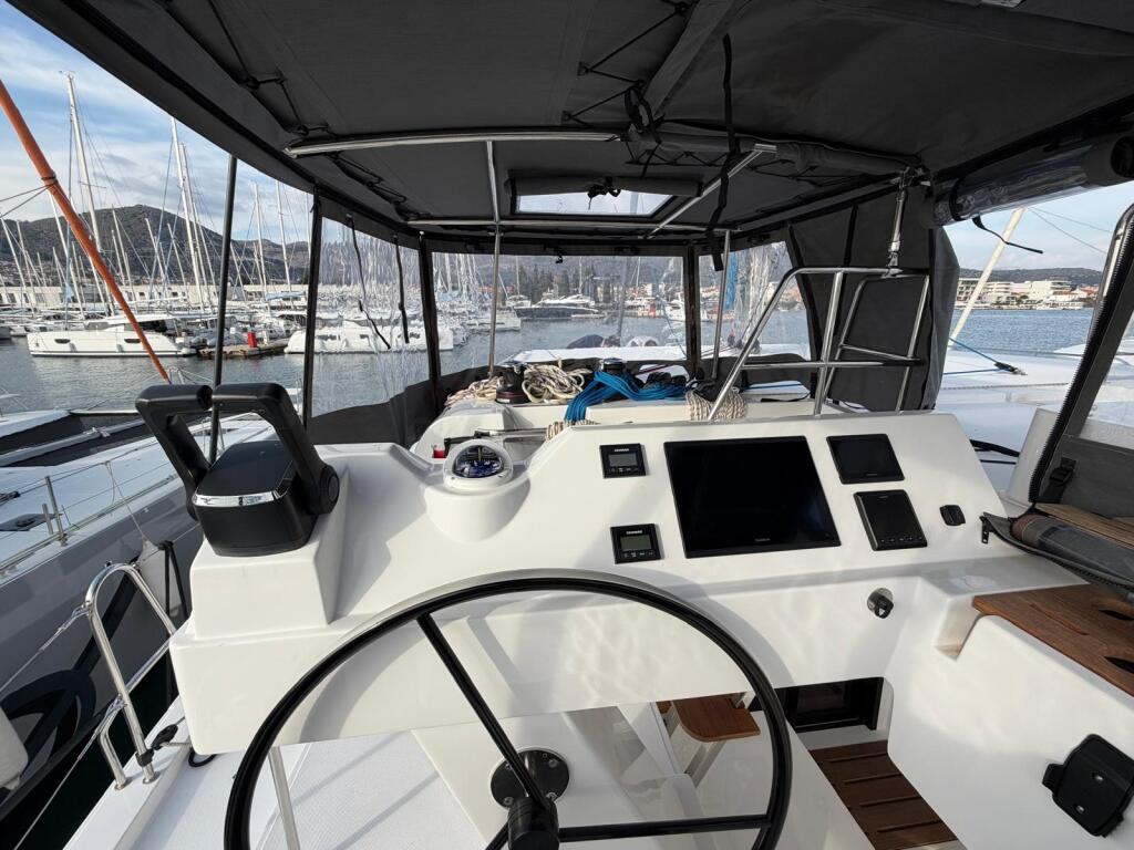 Aventura 45 Cajha