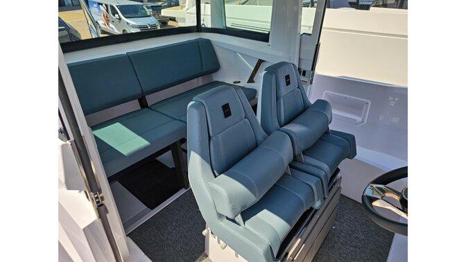 Axopar 29 XC Cross Cabin Ema