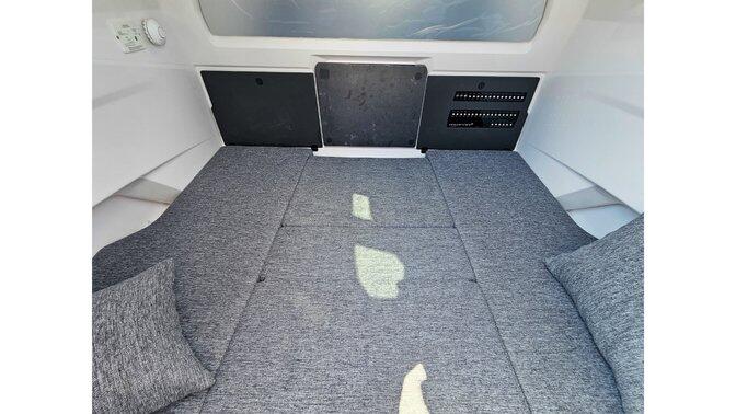 Axopar 29 XC Cross Cabin Ema