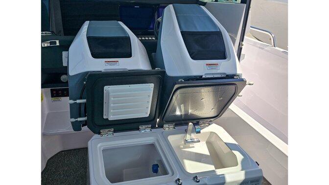 Axopar 29 XC Cross Cabin Ema