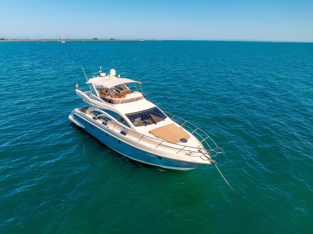 Azimut 50 Lena