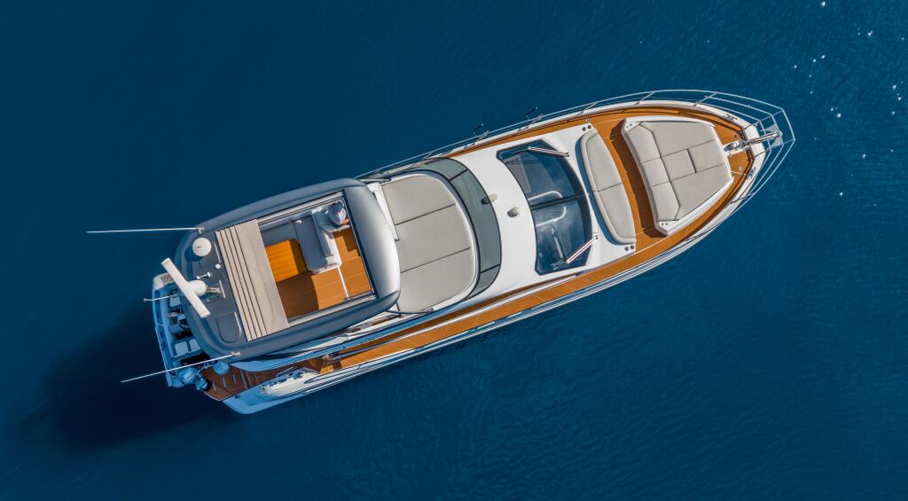Azimut 53 White