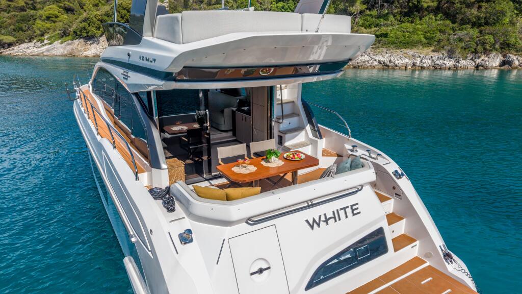 Azimut 53 White