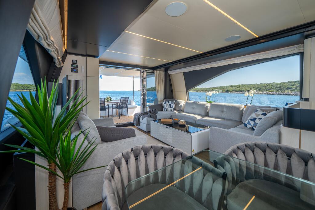 Azimut 72 Relax of Croatia