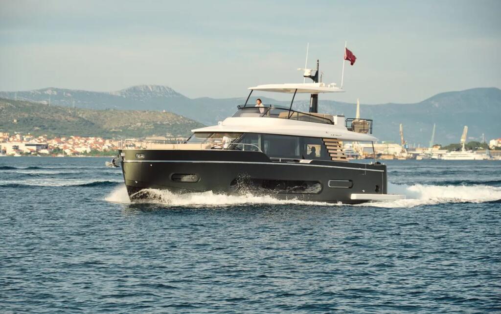 Azimut Magellano 60 Amparito XIII