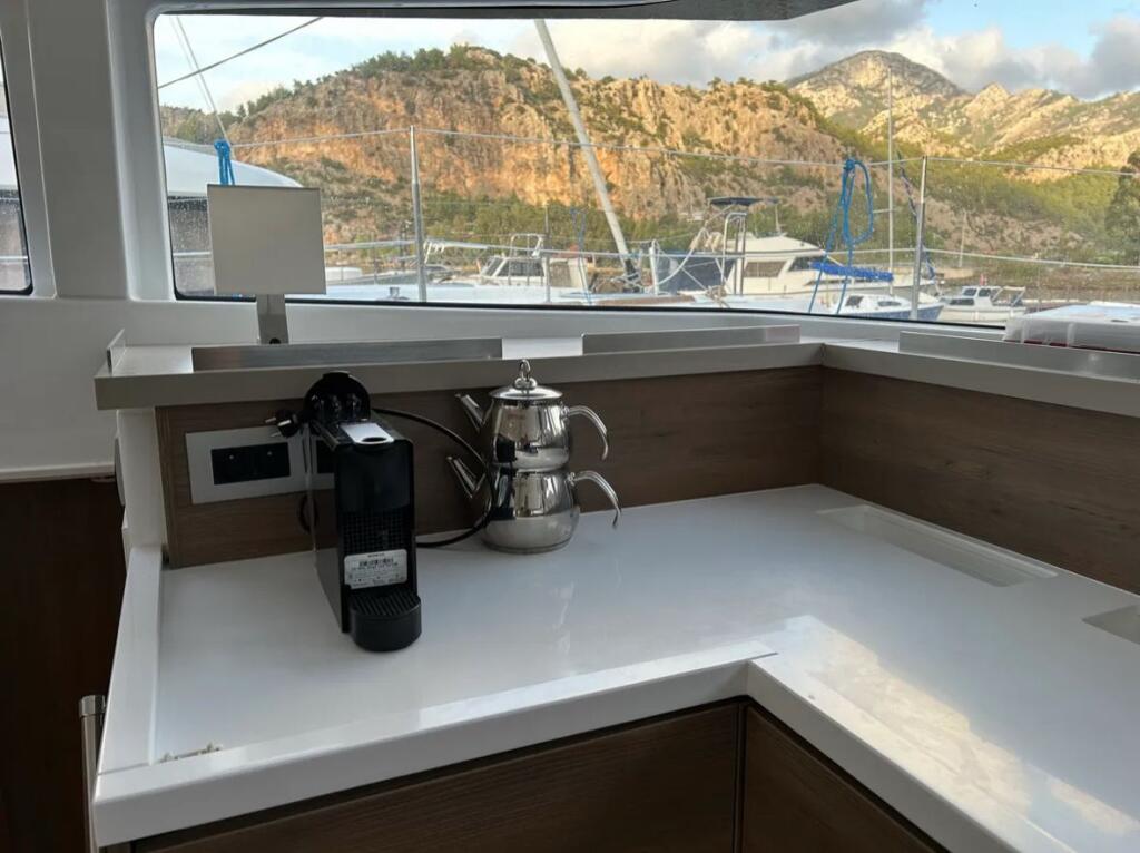 Bali 4.2 Sail Spazio