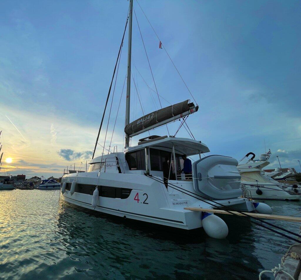 Bali 4.2 Sail and Adventure