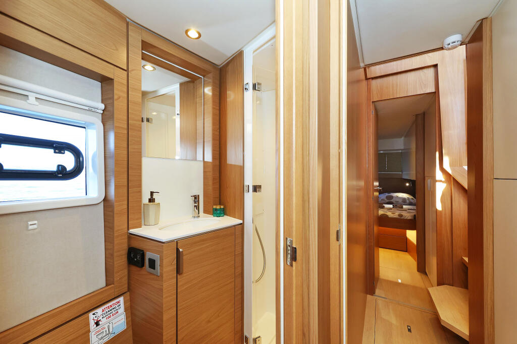 Bali 4.4 Voyager