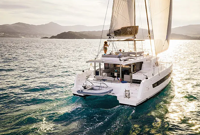 Bali 4.6 E. M