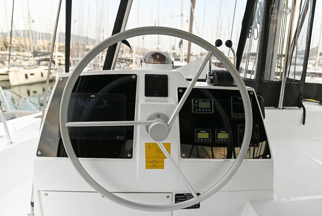 Bali 4.6 E. M