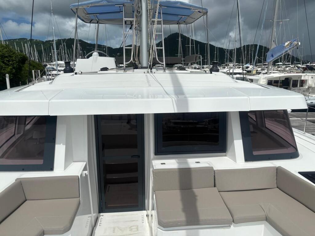 Bali 4.8 Tooth Ferry