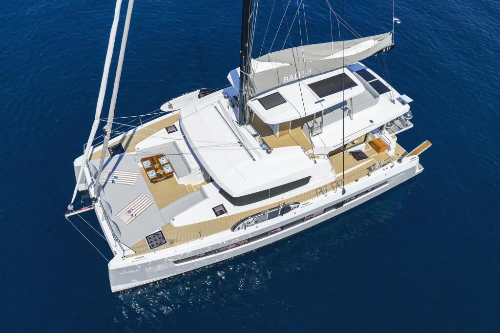 Bali 5.8 Marea