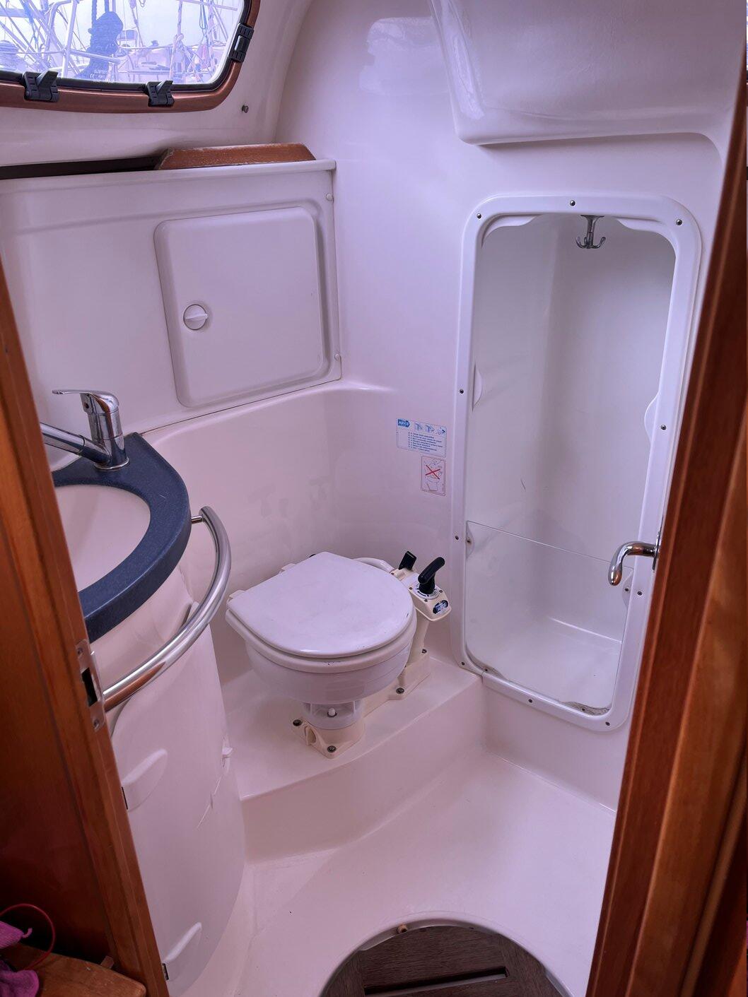 Bavaria 33 Cruiser Small AS