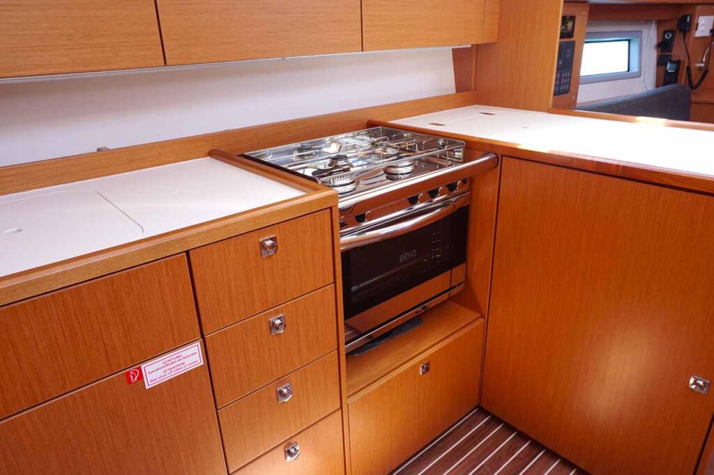 Bavaria C38 Talia