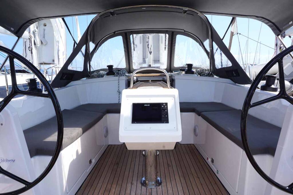 Bavaria C38 Elaia