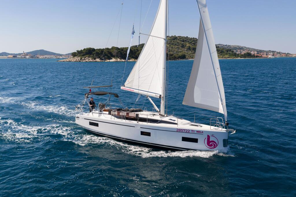 Bavaria C38 Nela