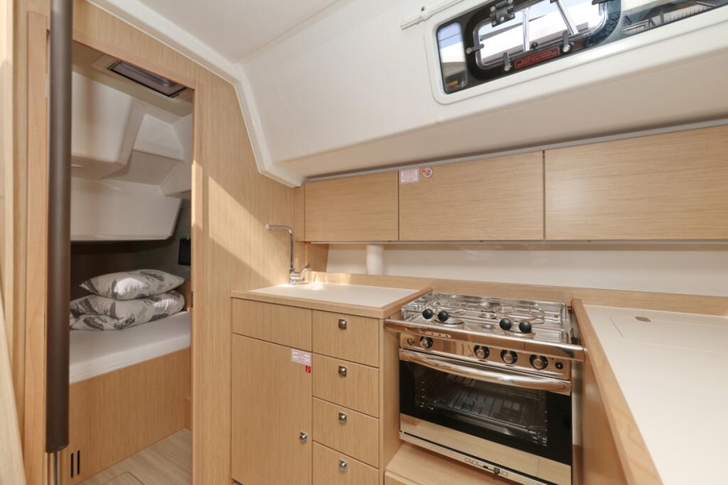 Bavaria C38 Freewise