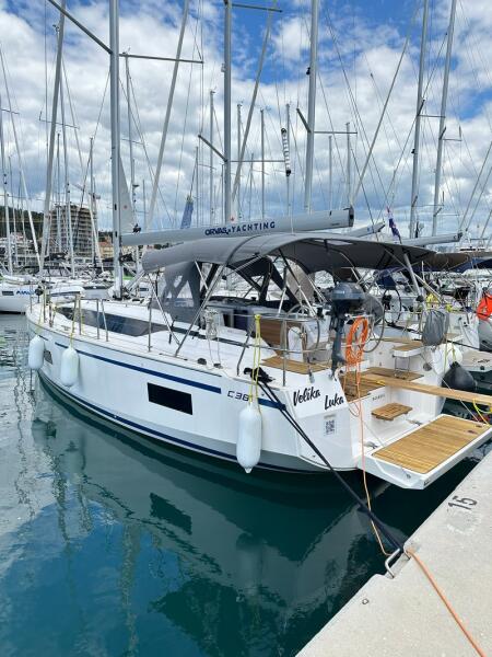 Bavaria C38 Velika Luka
