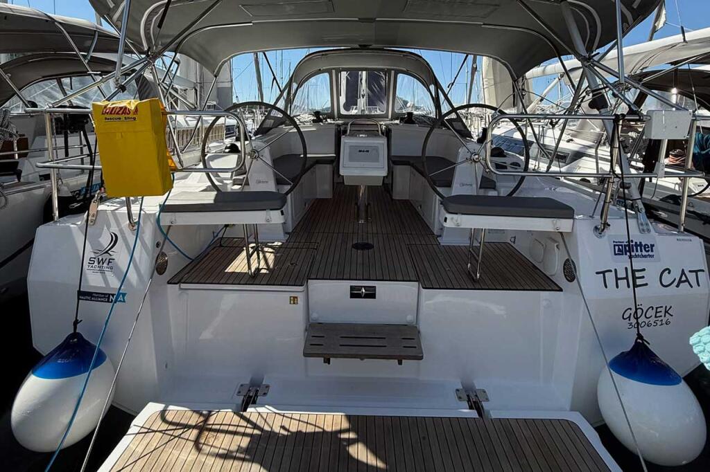 Bavaria C38 The Cat