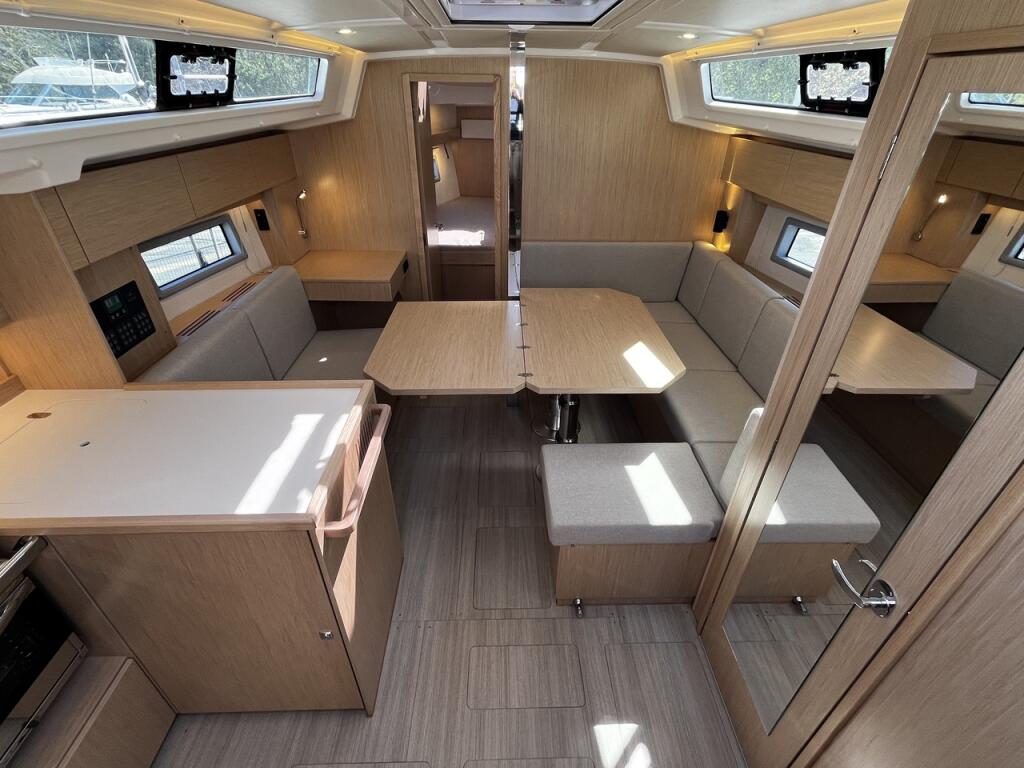 Bavaria C38 Babe