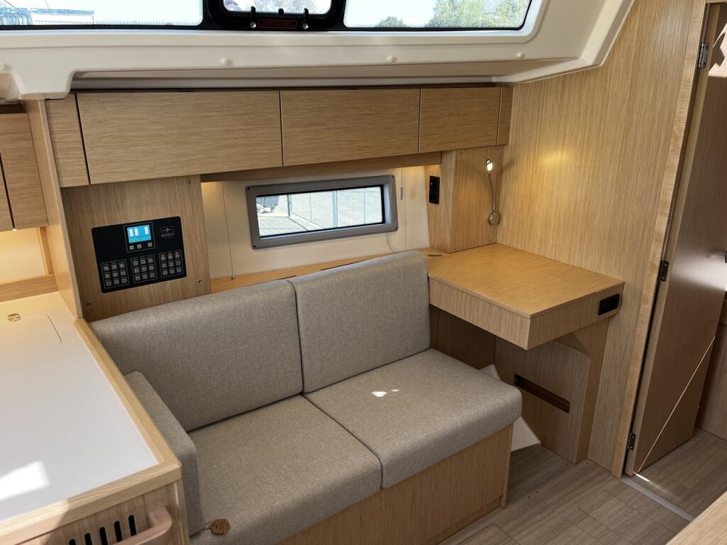 Bavaria C38 Babe