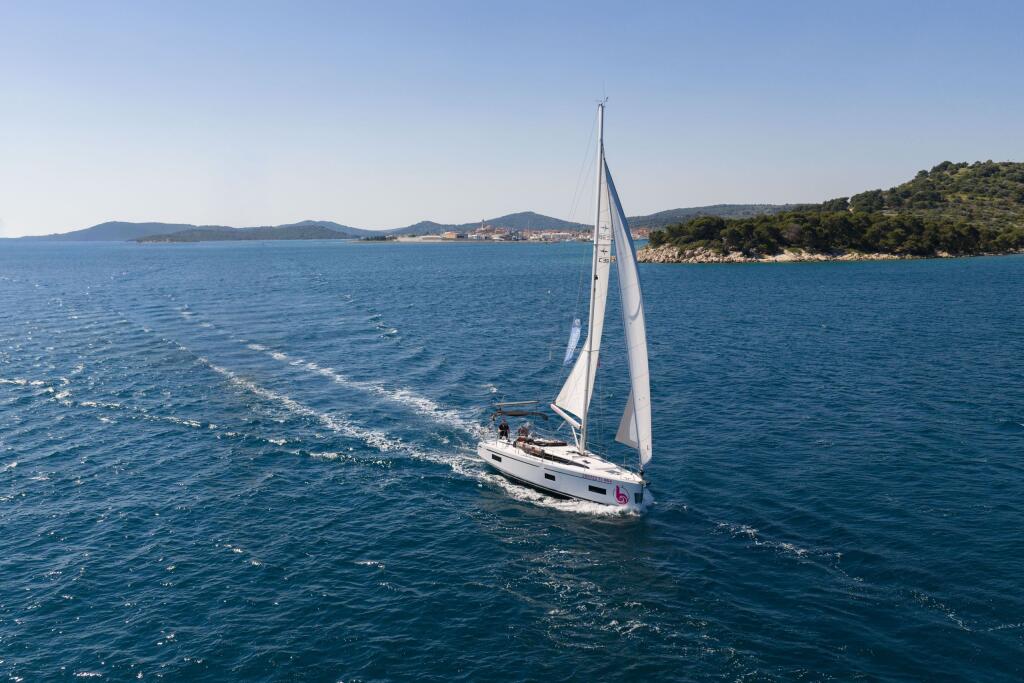 Bavaria C38 Freya