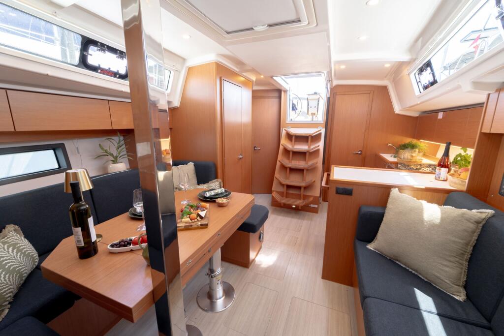 Bavaria C38 Freya