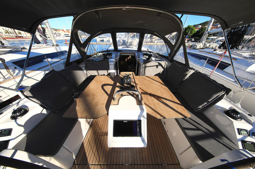Bavaria C42 Style Lizzy