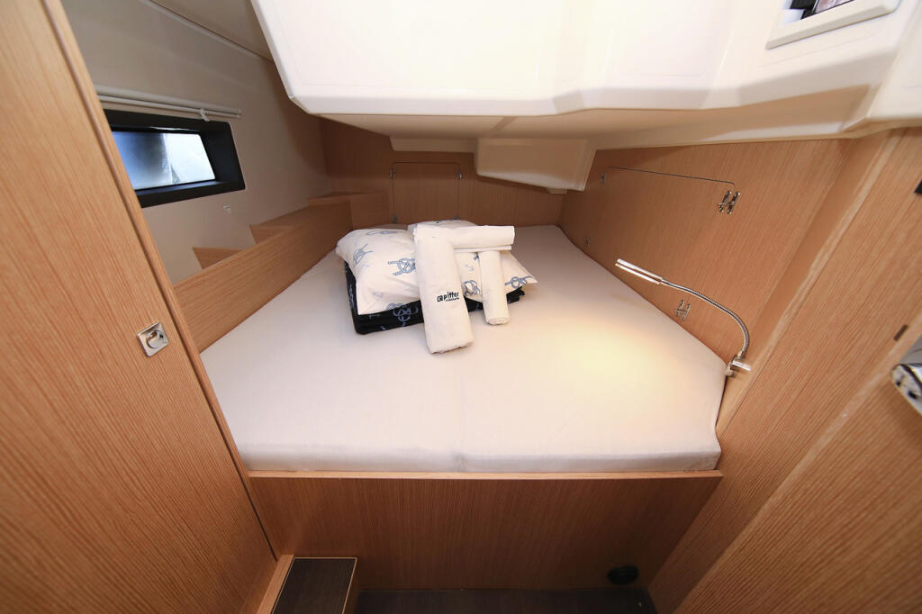 Bavaria C42 Style Lizzy