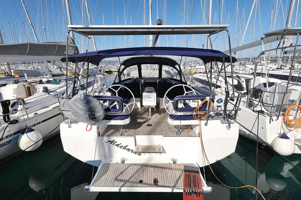 Bavaria C42 First Light
