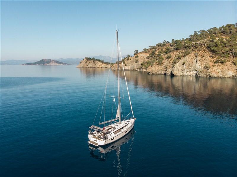 Bavaria C42 Nomad