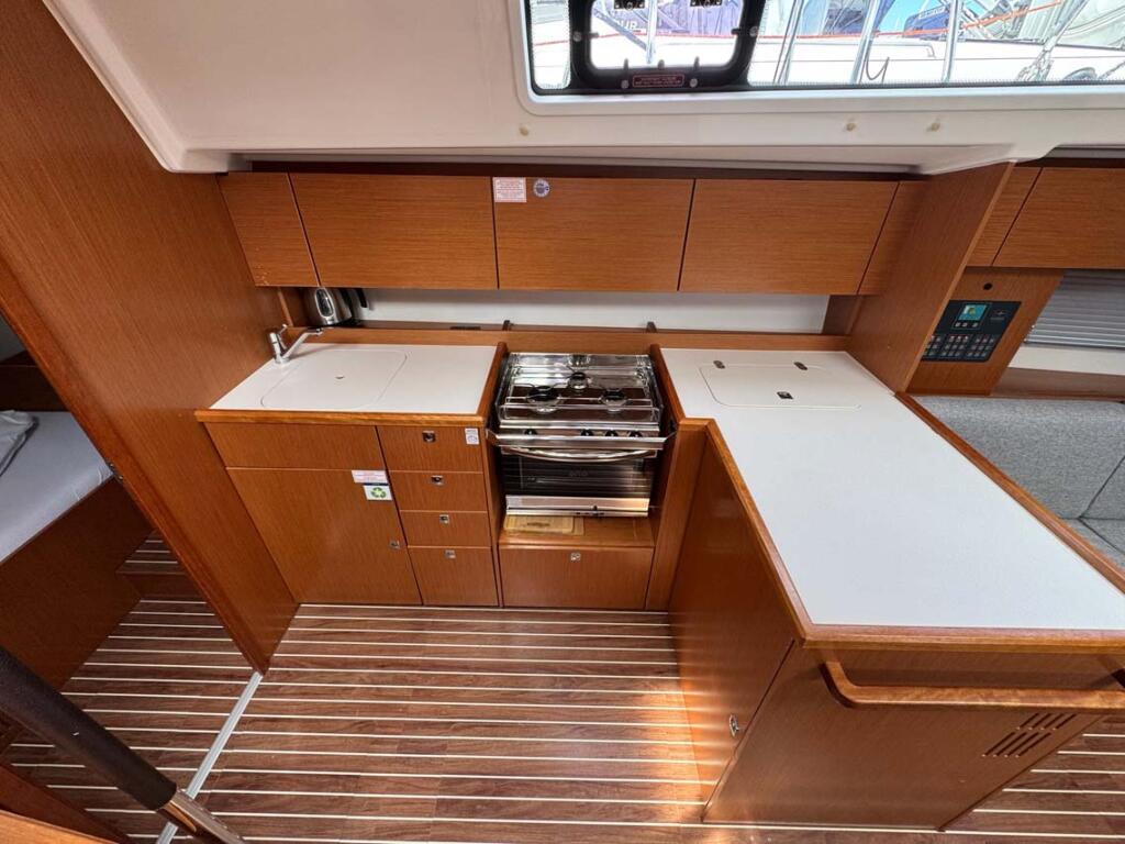 Bavaria C42 A.HO.I. two