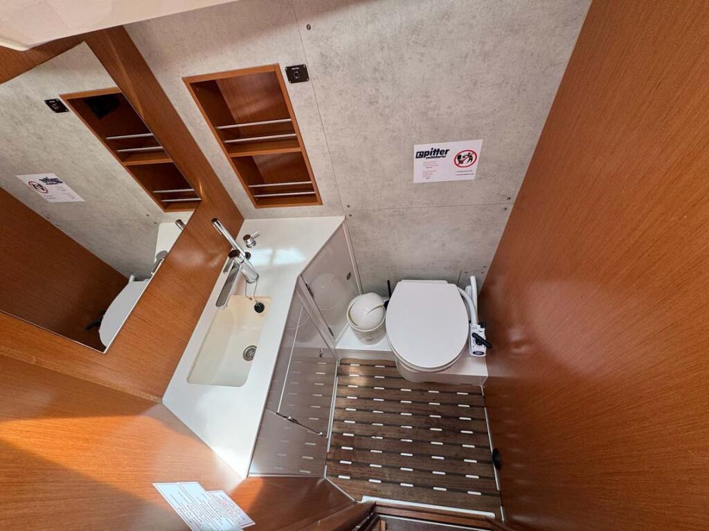 Bavaria C42 A.HO.I. two