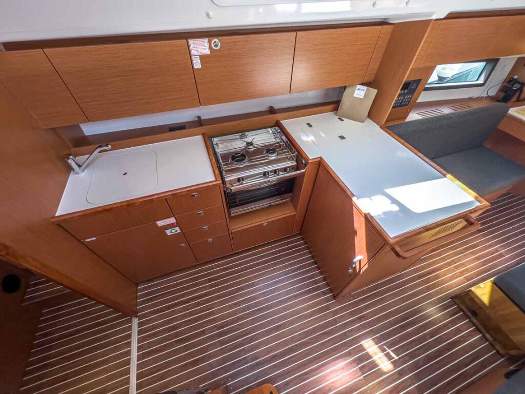 Bavaria C42 Fräulein Nora