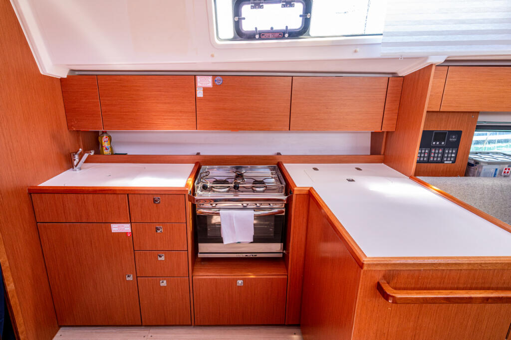 Bavaria C42 Tatyana