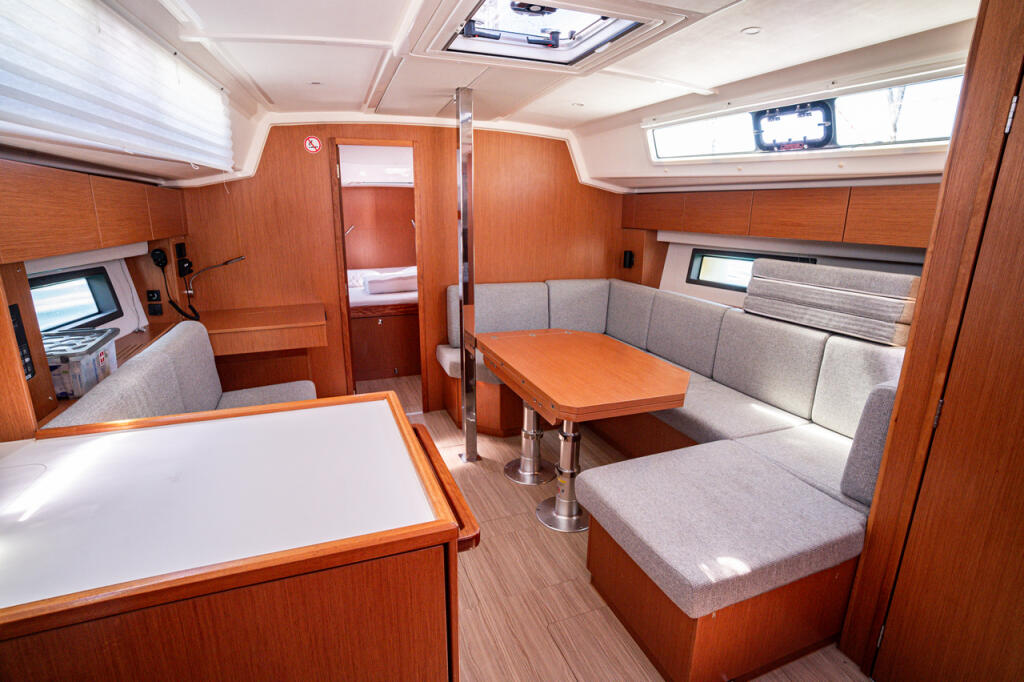 Bavaria C42 Tatyana