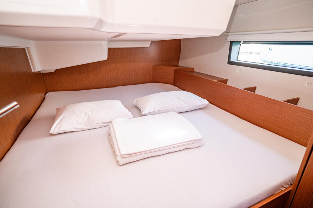 Bavaria C42 Tatyana