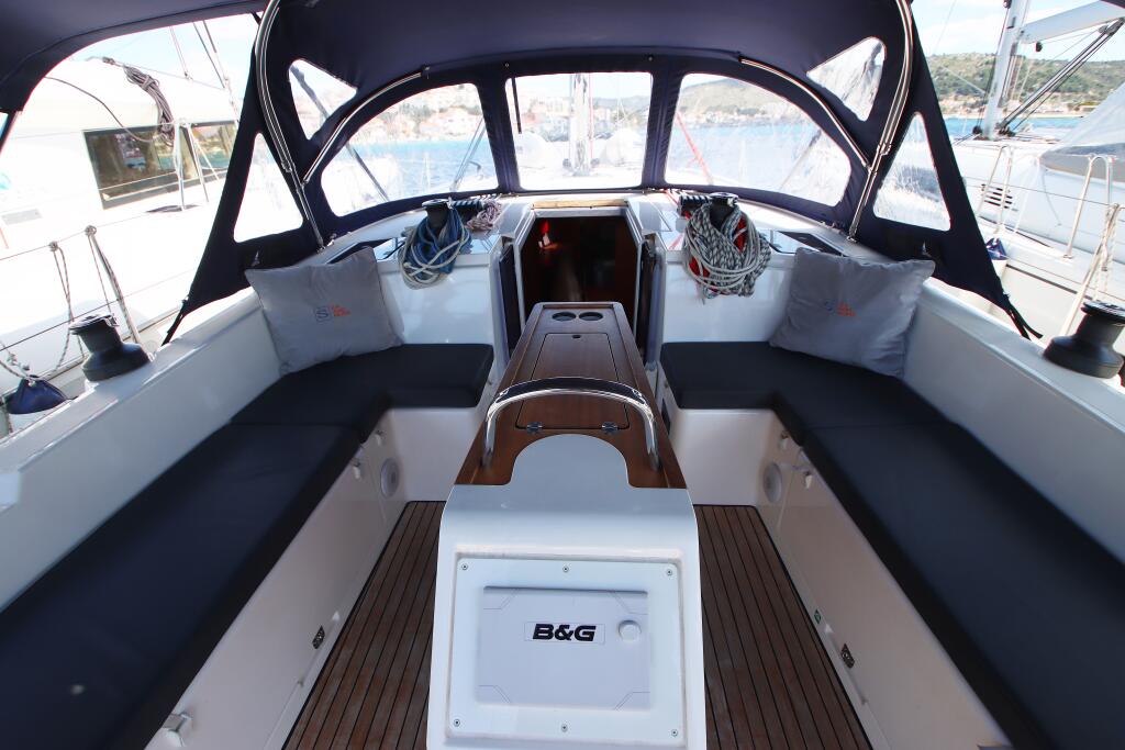 Bavaria C42 Coco
