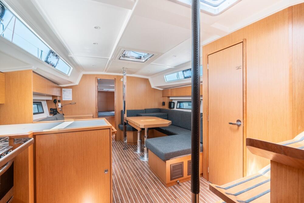 Bavaria C42 Harmonia