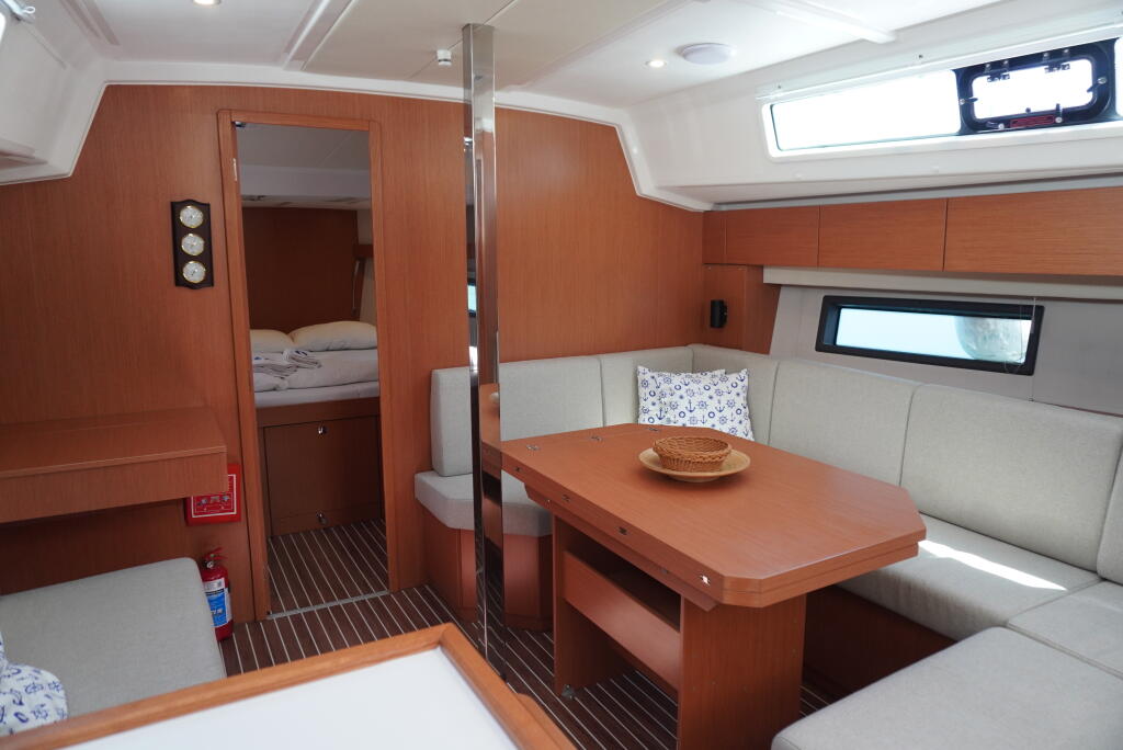 Bavaria C42 Alara 3
