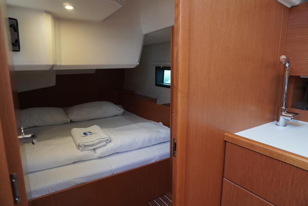 Bavaria C42 Alara 3
