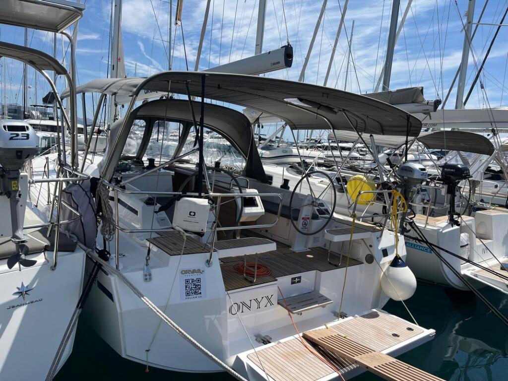 Bavaria C42 Onyx
