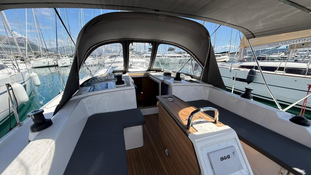 Bavaria C42 Onyx