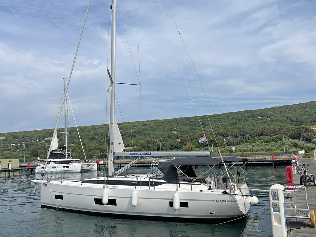 Bavaria C45 Style Sunny