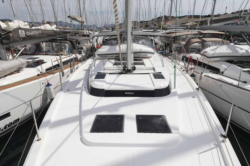 Bavaria C50 Holiday Granat
