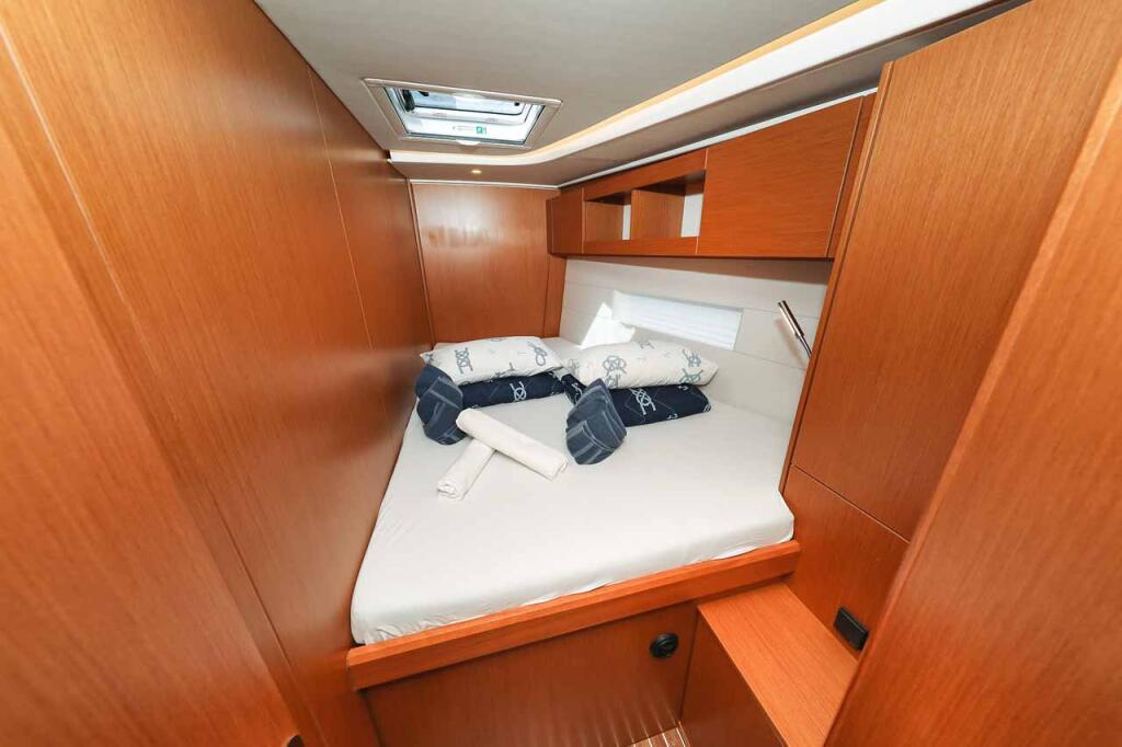 Bavaria C50 Holiday Granat