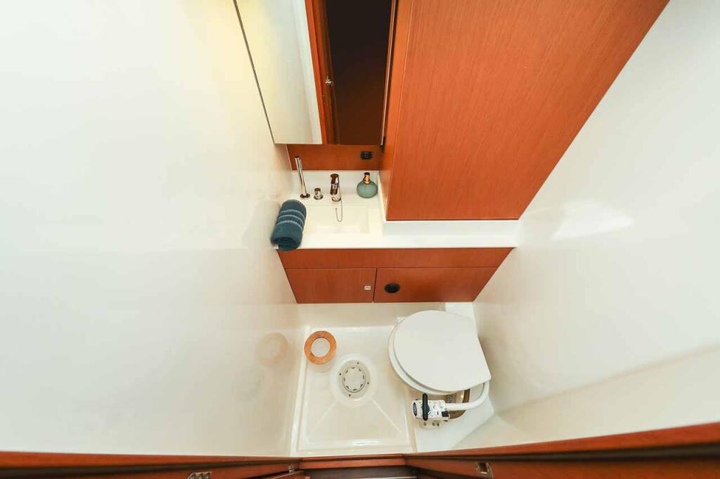 Bavaria C50 Holiday Granat
