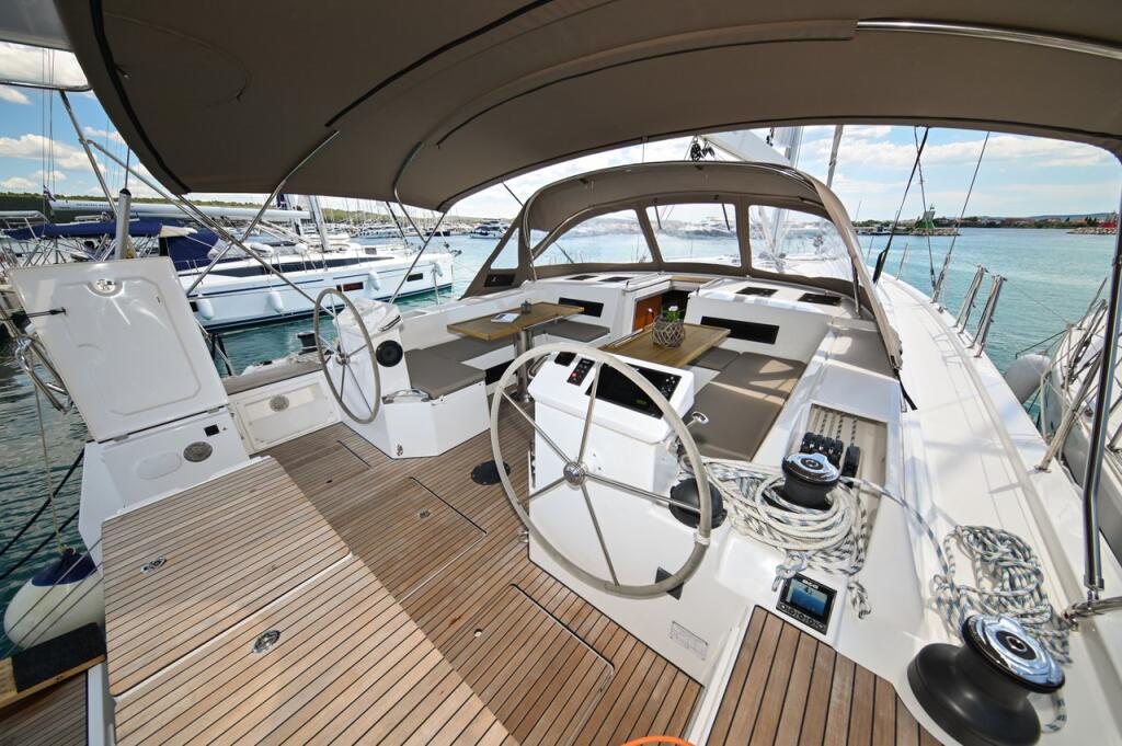 Bavaria C50 Big Blue